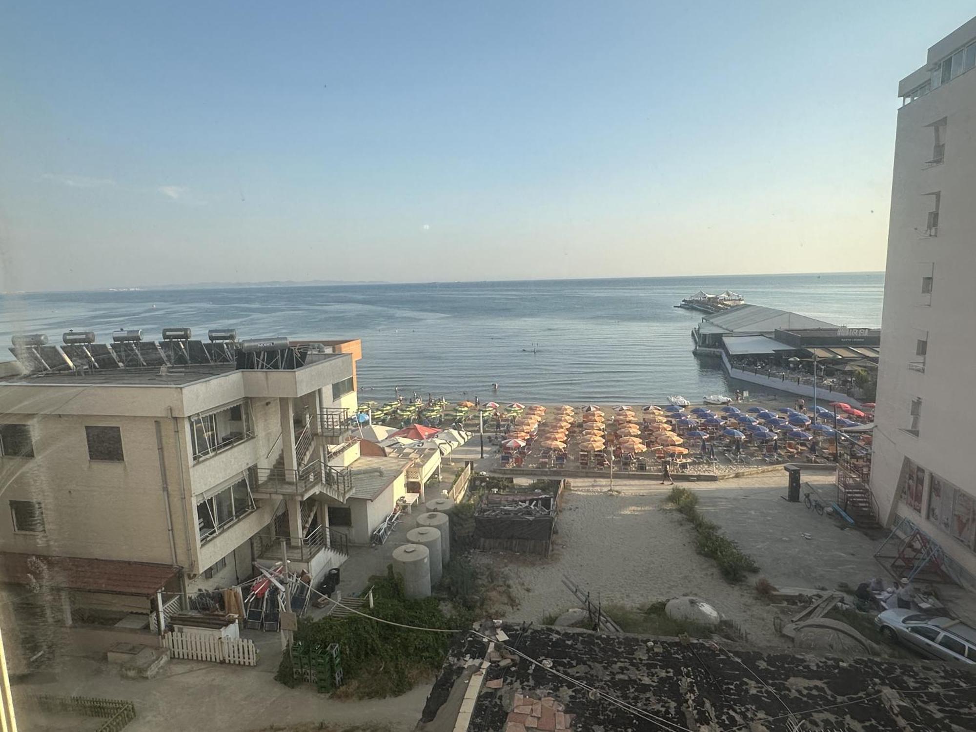 Albion Sea View Апартаменти